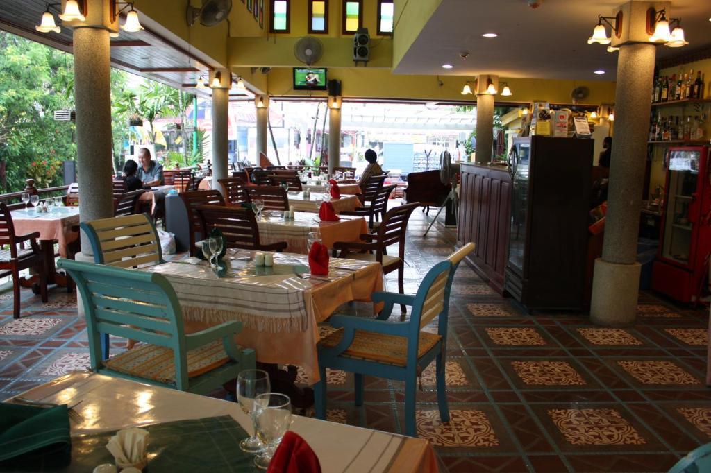 Andatel Grande Patong Phuket Restaurant foto