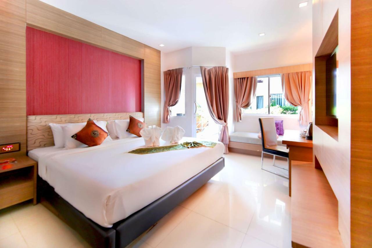Andatel Grande Patong Phuket Buitenkant foto