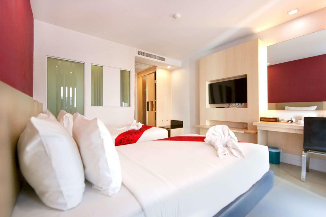 Andatel Grande Patong Phuket Buitenkant foto