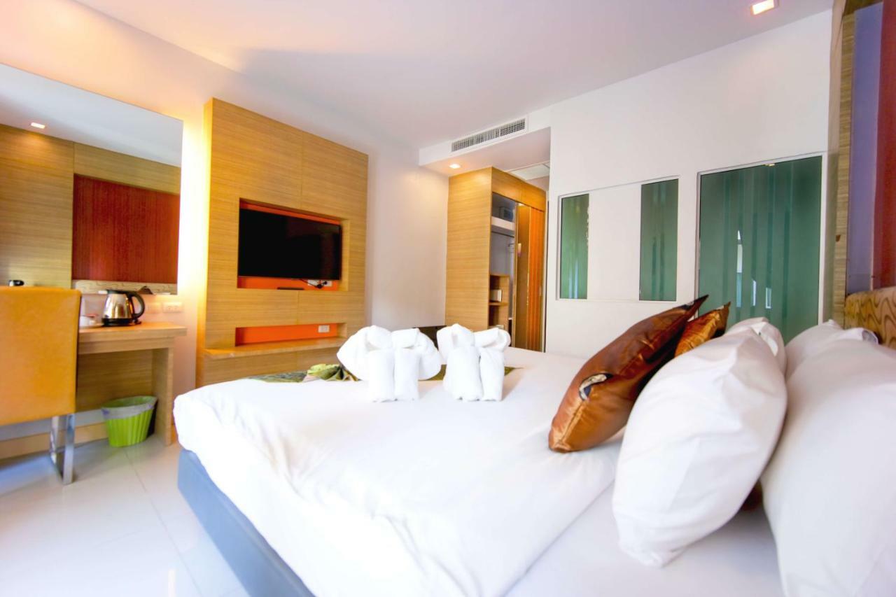 Andatel Grande Patong Phuket Buitenkant foto